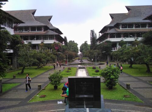 Biaya Kuliah di ITB 2024: Apa Saja yang Perlu Diketahui?