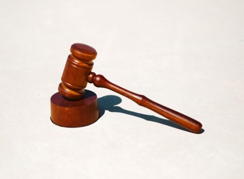 10 Fakta dan Mitos tentang Fakultas Hukum